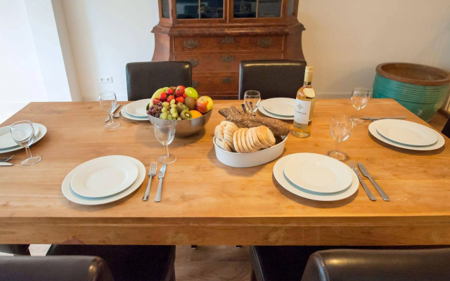 Jordaan Laurier Apartments