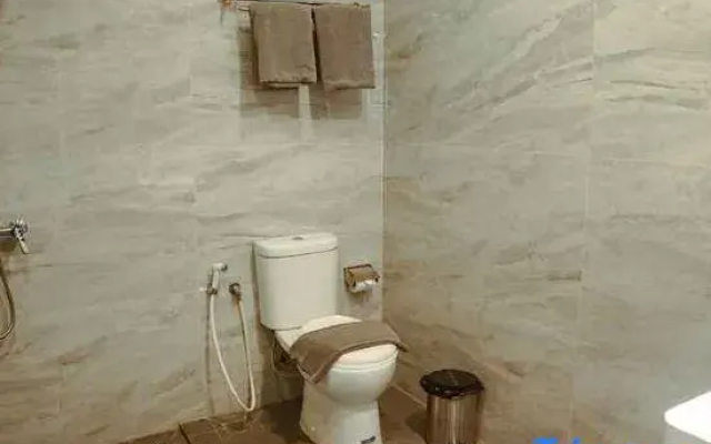 Twin Tower Hotel & Residence
