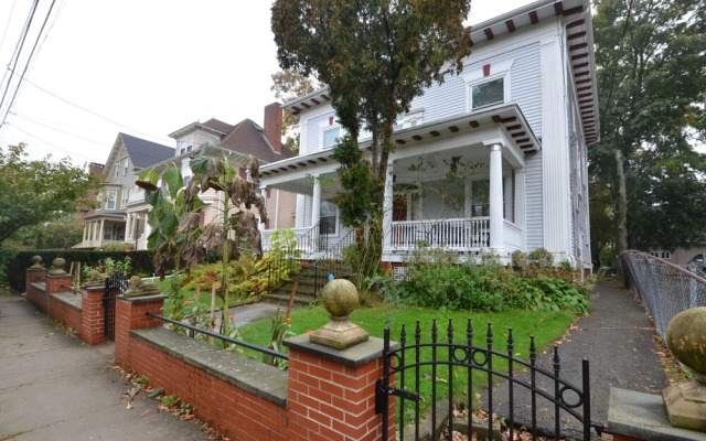 Victorian Home College Hill