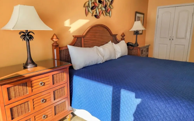 904 South Hampton 2 Bedroom Condo