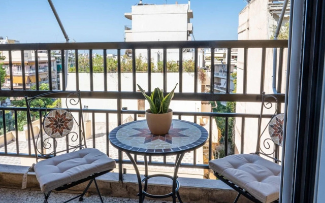 Best House Evmenous Pagrati Athens