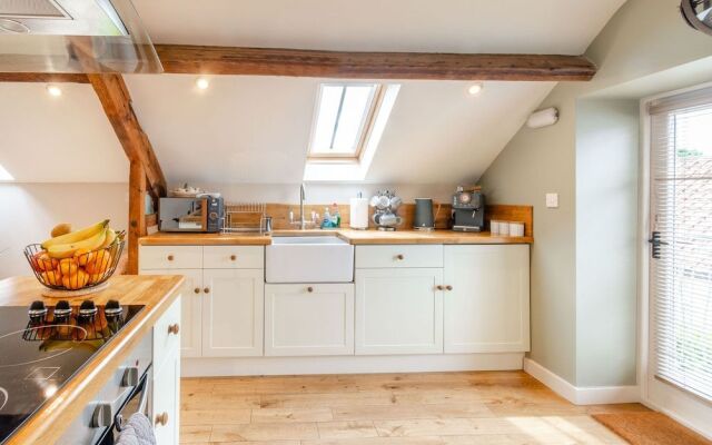 Upstairs Downstairs Cottage