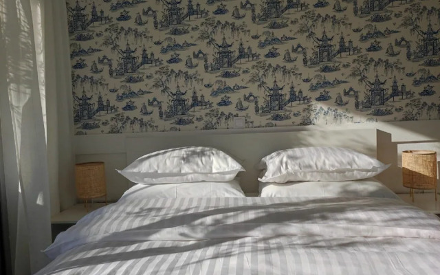 Salt Apartment