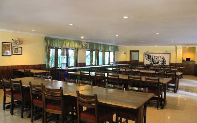 OYO 2887 Hotel SN International