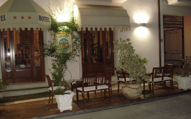 Sicilya Comfort Room And Suite