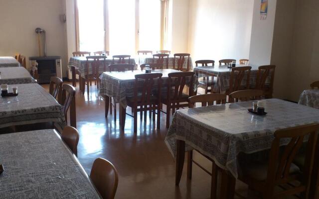 Business Hotel Plum Field