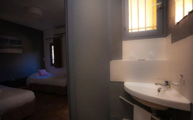 Marina Hotel Club
