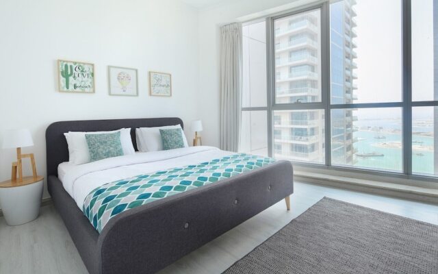 Modern + Light 2BR in Dubai Marina w/ Sea Views!