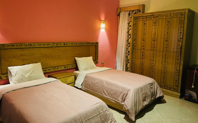Jewel Howard Carter Hotel