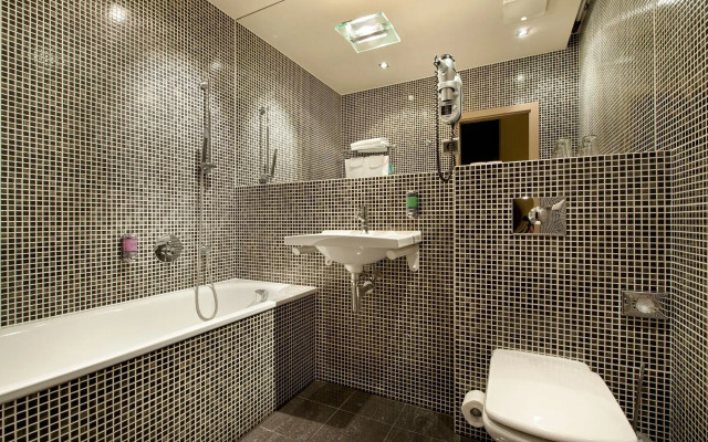 EA Hotel Crystal Palace