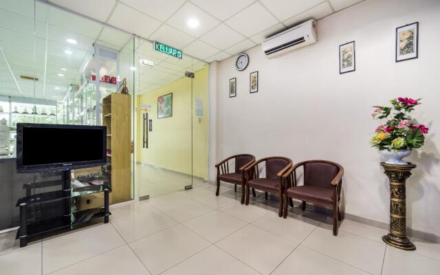 OYO 301 River Inn Hotel