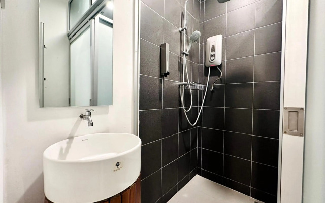 T+ Hotel Macallum