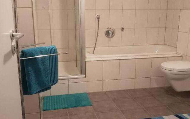 Gemütliches Zimmer mit eigenem Bad/WC/Küche