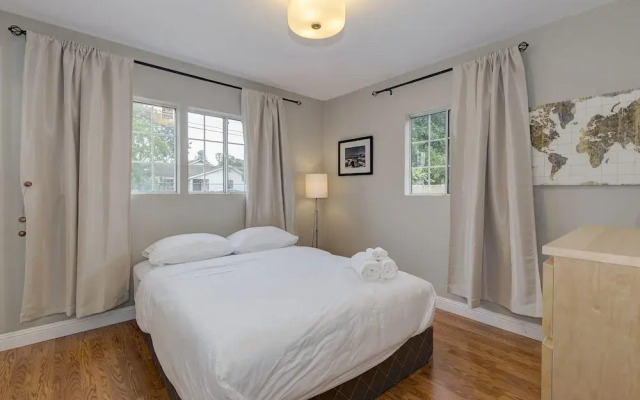 Cozy 2bd House, Minutes From Fb And Stanford Univ! 2 Bedroom Home by RedAwning