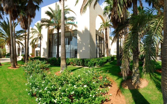 Protur Safari Park Aparthotel