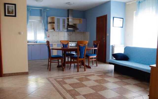 Apartments Milin