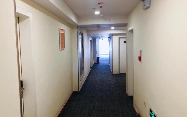 7Days Inn Korla passenger station