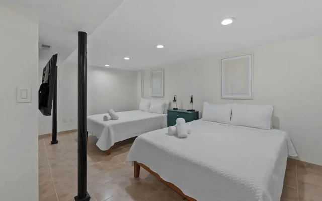 Dublin Blue Haven - Home for 12
