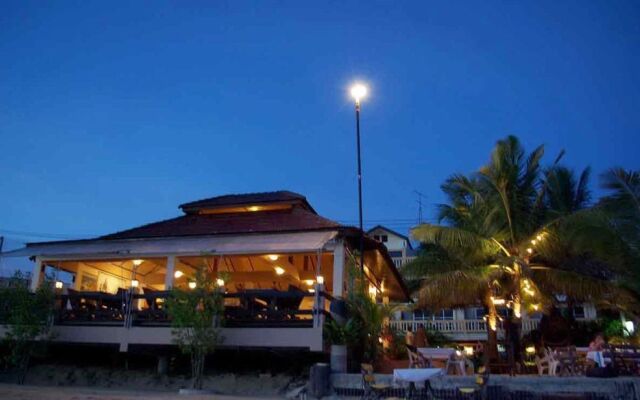 Sea Falcon Hotel