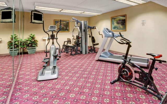 Holiday Inn Indianapolis Airport Area N by IHG