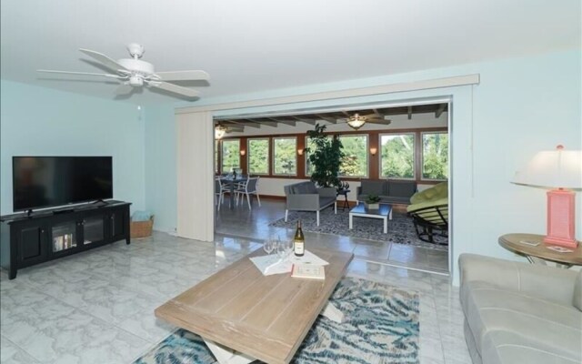 Beach N Lake - 3 Br Home