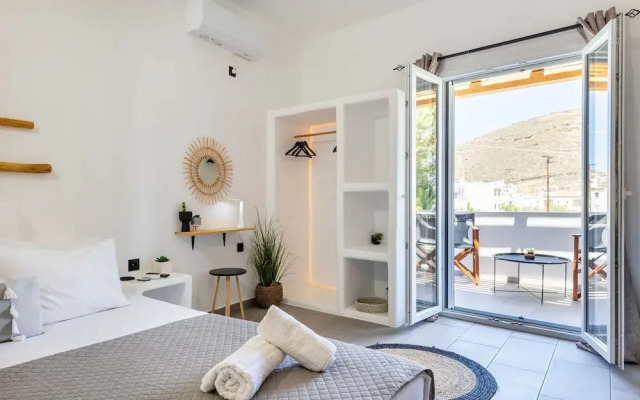 Thiramna Apts, Kythnos