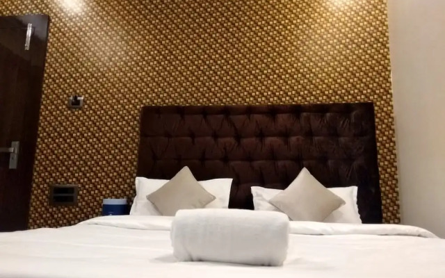 JK Rooms 126 Parashar Legacy - Station