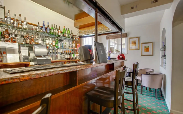 The Murray Arms Hotel