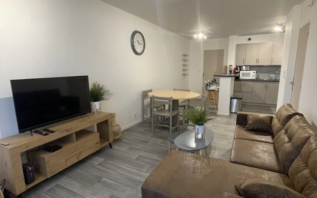 Apartment in Yvre-l'eveque Near Le Mans Circuit