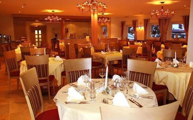 Hotel Alpin