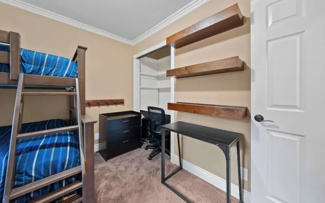 Cozy Aspen Haven Stay for 6
