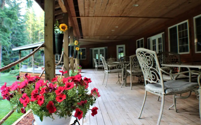 River Road Venue & Lodging