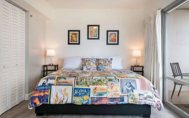 Ilima Suite at The Ilikai Short Walk to Beach!