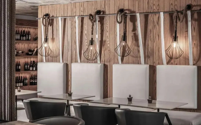 King Jason Protaras - Designed for Adults By Louis Hotels