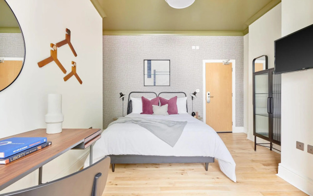 Corner House Hotel