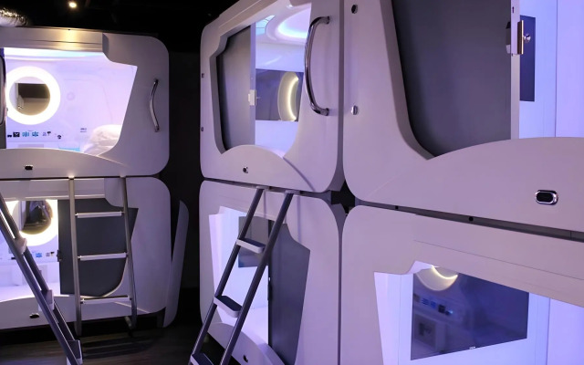 Heybear Capsule Hotel