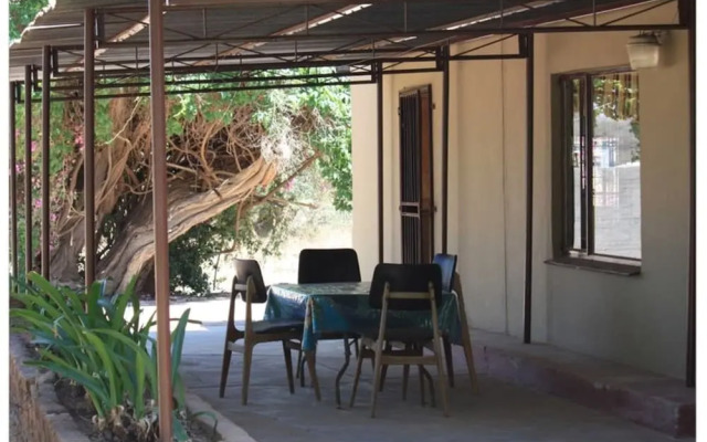 Room in Guest Room - 3 Single Bedroom in Farmhouse in Limpopo Province