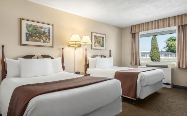 Travelodge Kingston LaSalle Hotel
