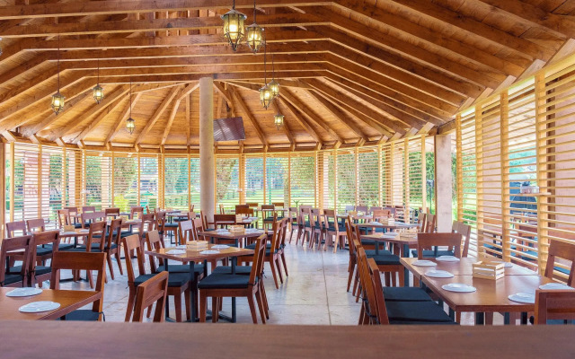 Zirahuen Forest And Resort