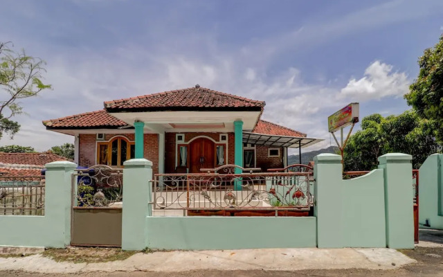 Villa Sari Intan by OYO Rooms