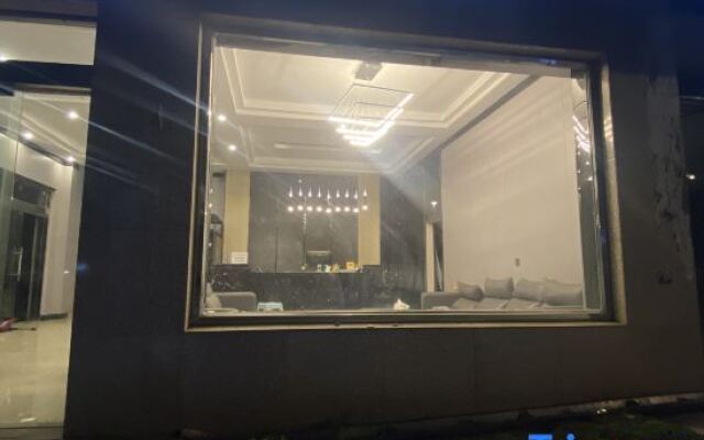 Xingyi Rongfa Boutique Hotel