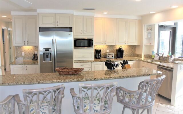 Jamaica Royale 802 - 2 Br Condo