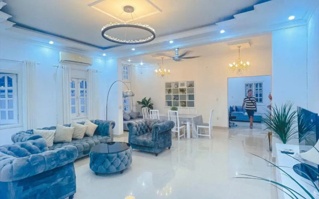 Villa 90 - Villa 86 Group