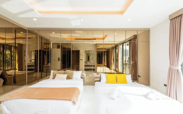 Modern Luxury Poolhaus With Lift