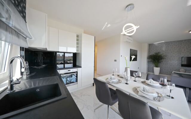 Luxury Majpruz Suites