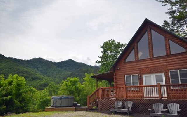 Above the Ridge 3 Br Cabin by RedAwning