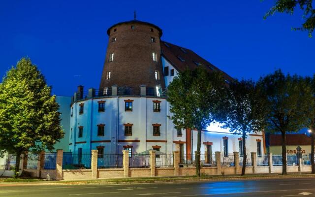 Malom Hotel és Étterem