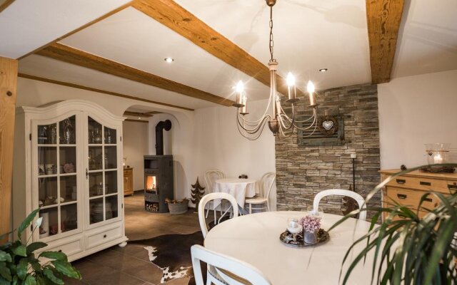 B3 Boutique-Bed & Breakfast