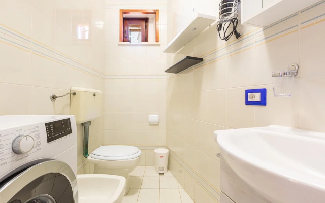 2369 Mono Le Rose by Barbarhouse