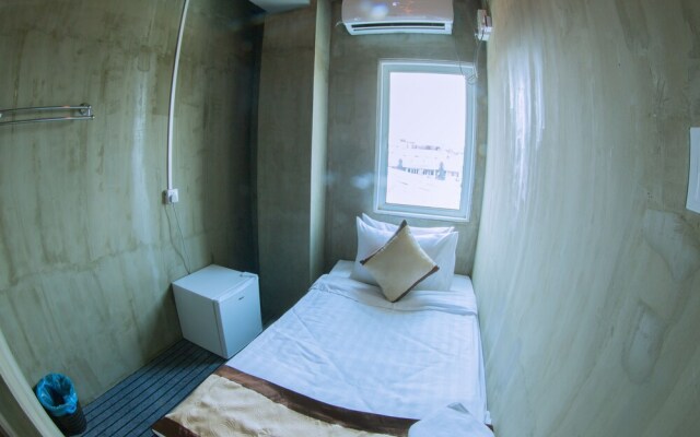 The Lodge Yangon Hostel